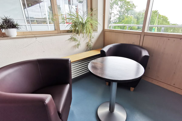 Indoor-Sitzgelegenheiten am EBZ Hesselberg